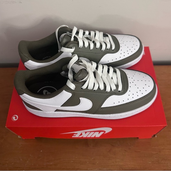 Nike Court Vision Low sneakers olive/white NEW - Picture 6 of 6